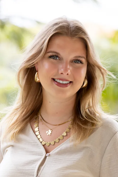 Louki Smeets makelaar curacao international fine living real estate agent