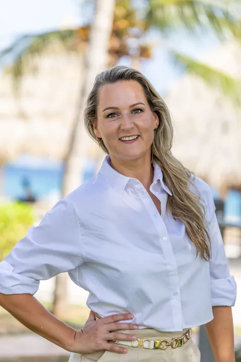 Nicky Spijkerman International Fine Living Makelaar Curacao