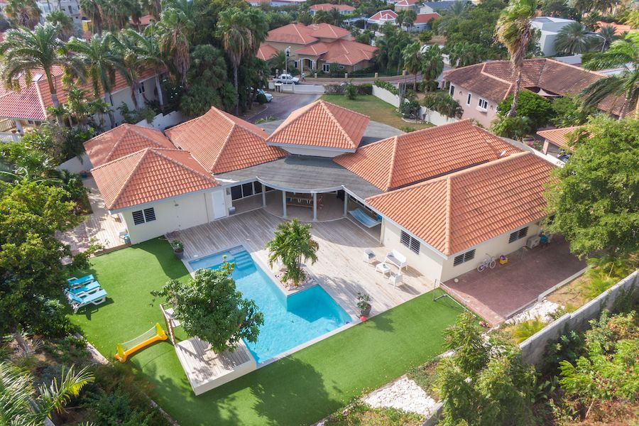 een huis op giroutte curacao makelaar van curacao