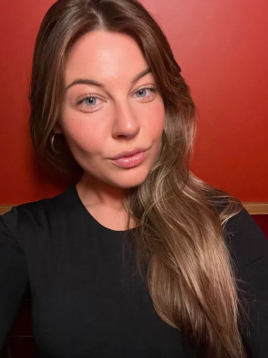 Eva Arons